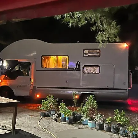 Bateau-hôtel Camper Motorhome Albania Loreli