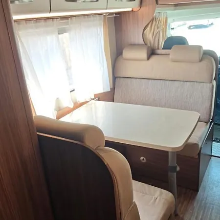 Botel Camper Motorhome Albania Loreli