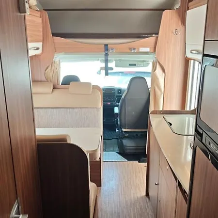 Camper Motorhome Albania Loreli * Tirana
